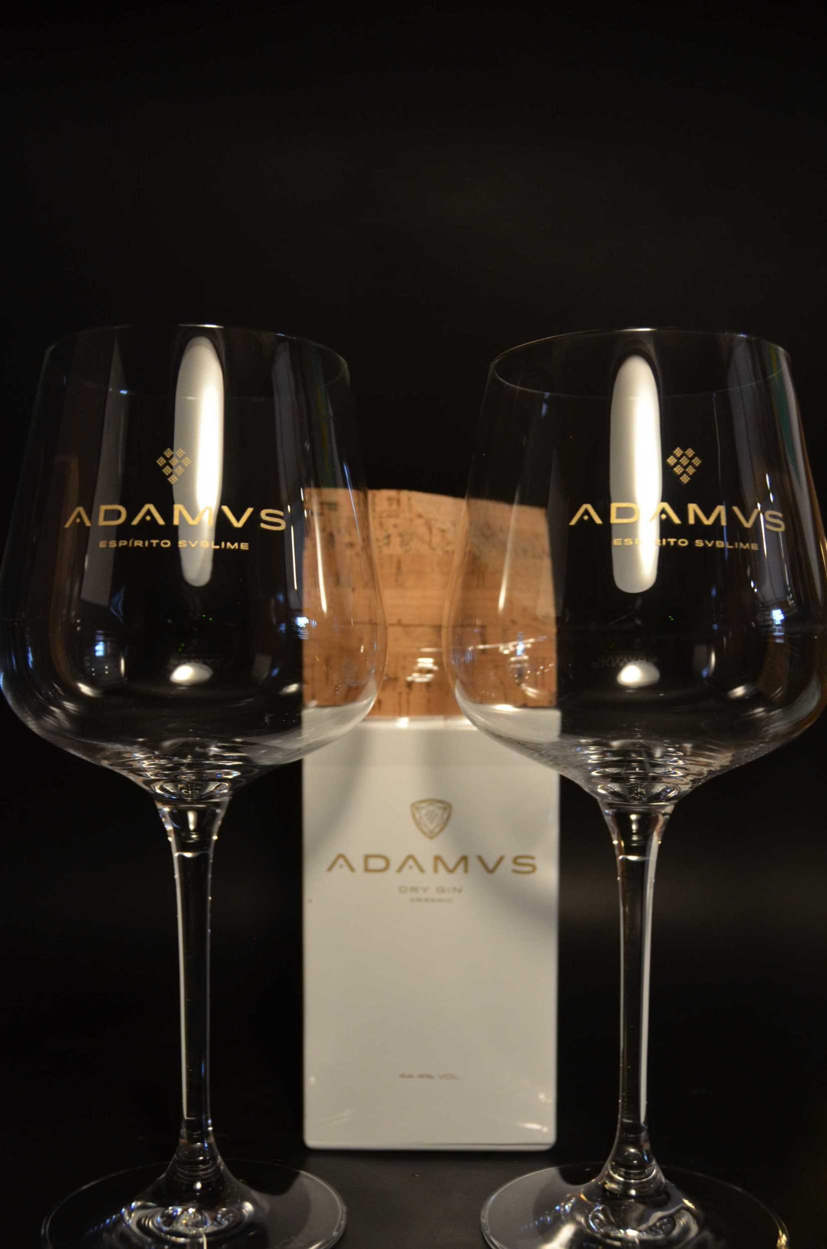 Saveurs et Vins  Coffret ADAMUS Organic Dry Gin Signature Limited Ed 2  Verres 2 sous-verres